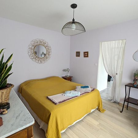 Villa La Maison sous l'olivier à Morieres-les-Avignon Extérieur photo